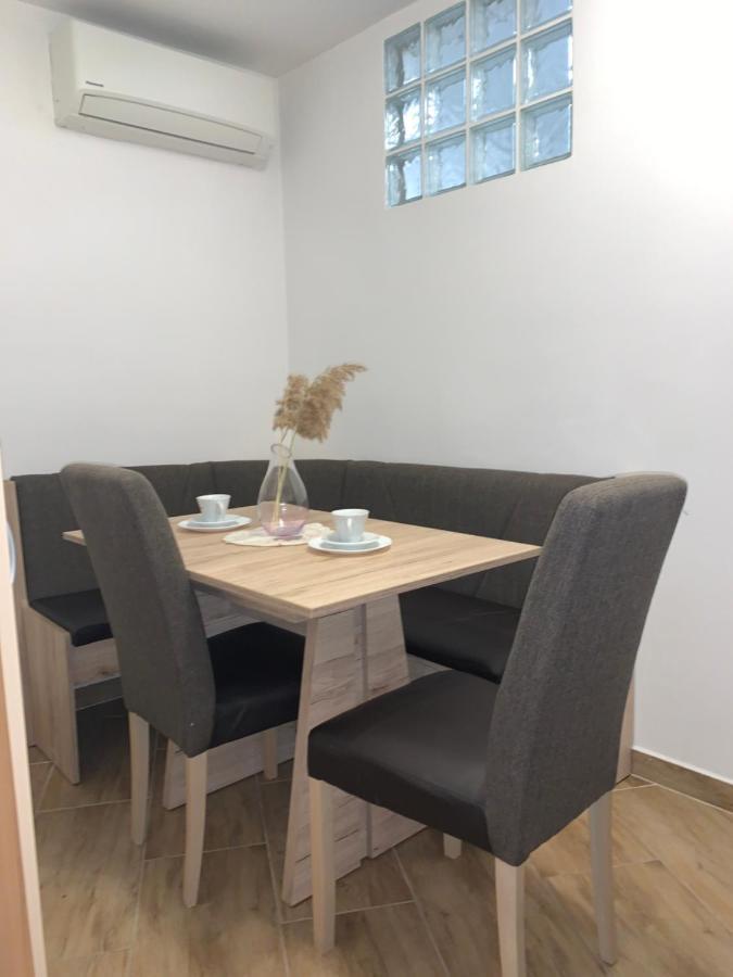 코페르 Apartma Eli2 아파트 외부 사진